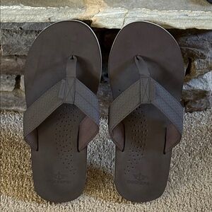 BRAND NEW DOCKERS FLIP FLOPS